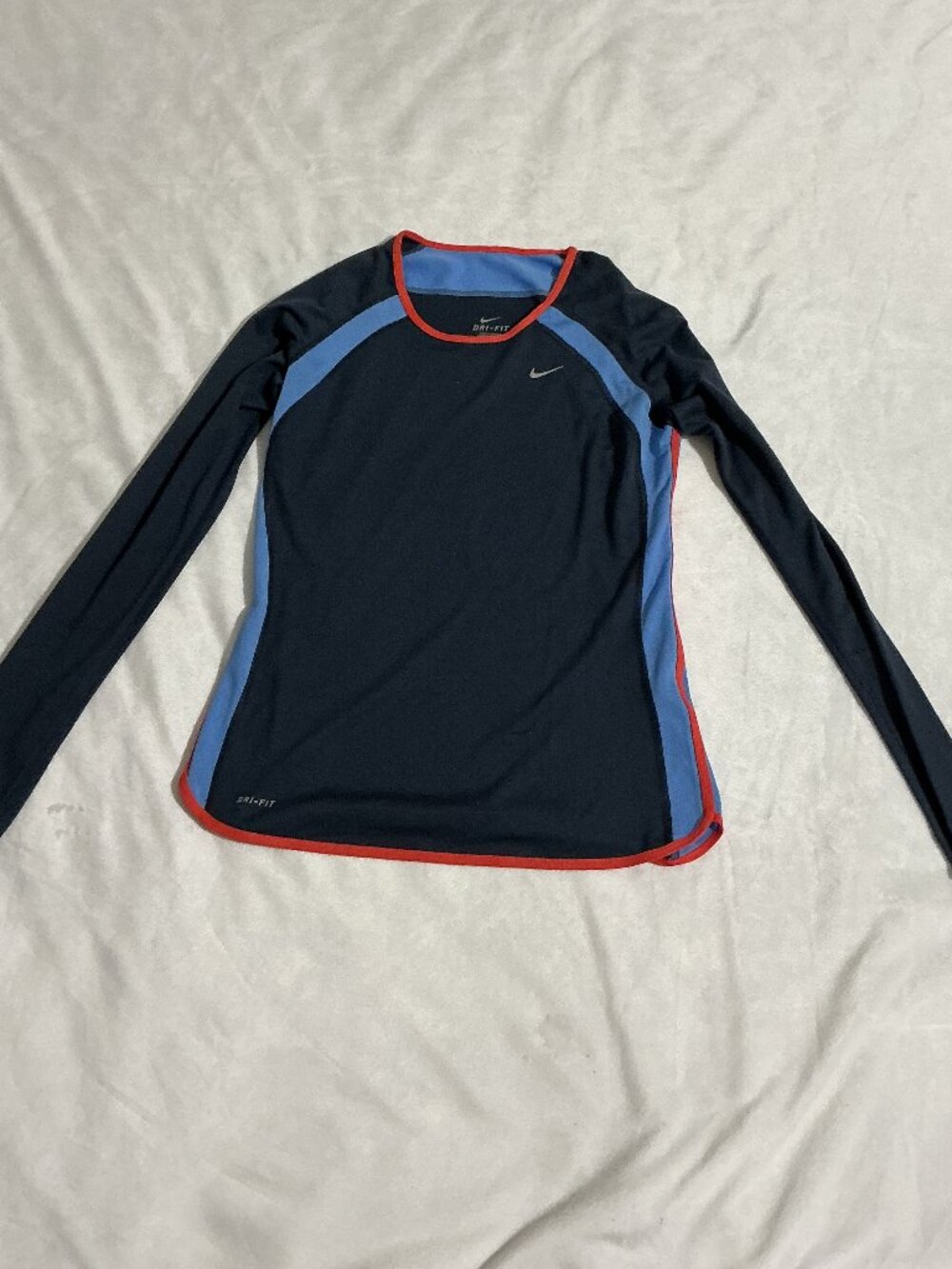 Nike Women's Dri-Fit Long Sleeve Athletic Shirt Size S